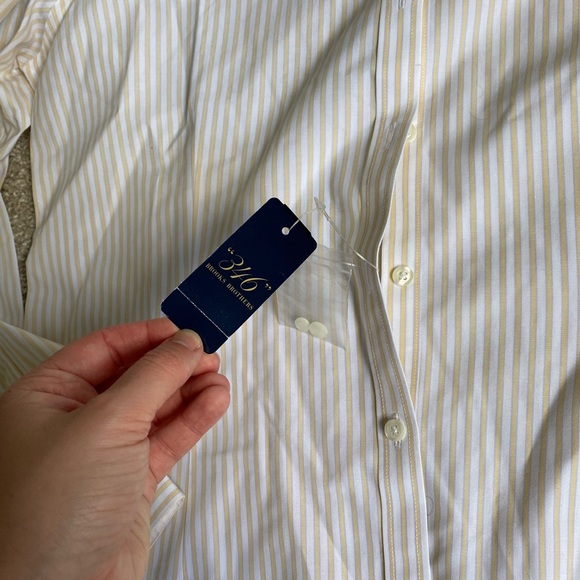NWT BROOKS BROTHERS TOP - Picture 3 of 4